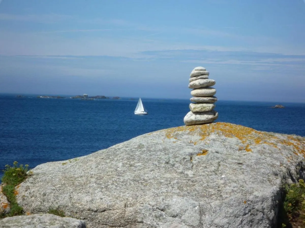 펜션 Natural Stone House Close To The Sea, Lannilis
